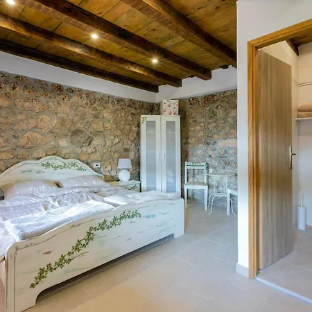 Romantic Vila Bribir (Primorje-Gorski Kotar)